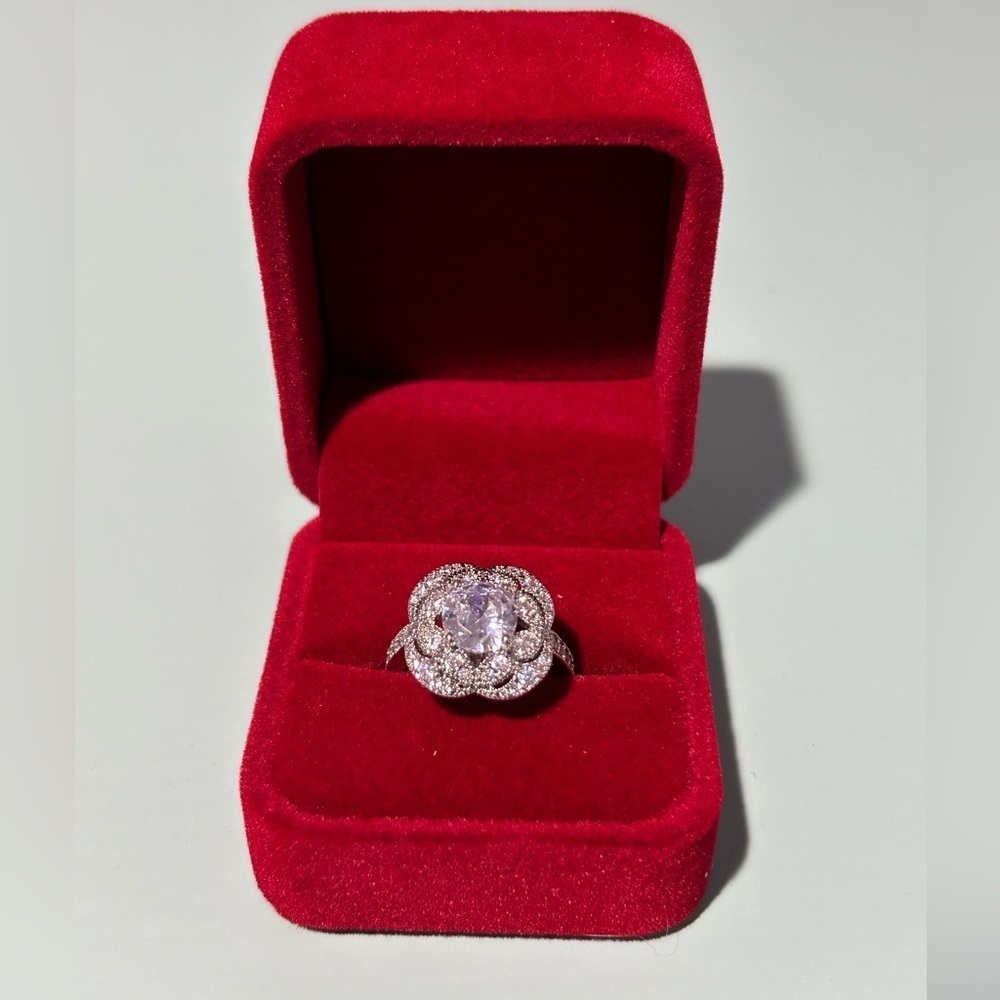 Sterling Silver Large Round Cut White Topaz & CZ Ring Sz 7 NWOT